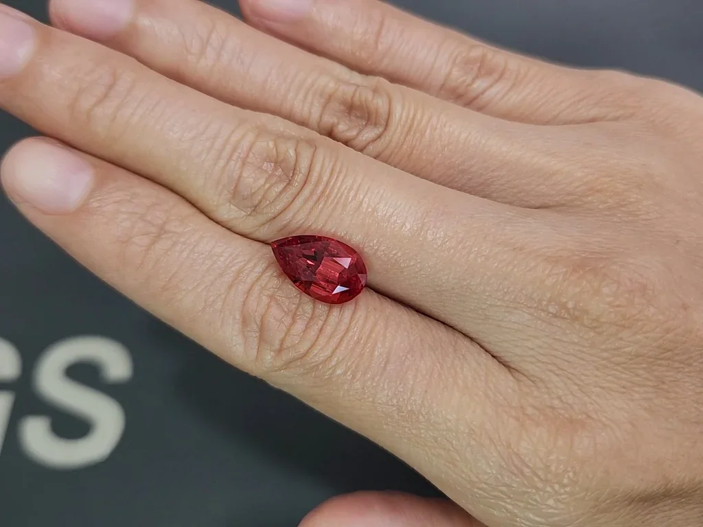 Spinel Mahenge Vibrant pink red pear cut 4.55 carats, Tanzania   Image №2