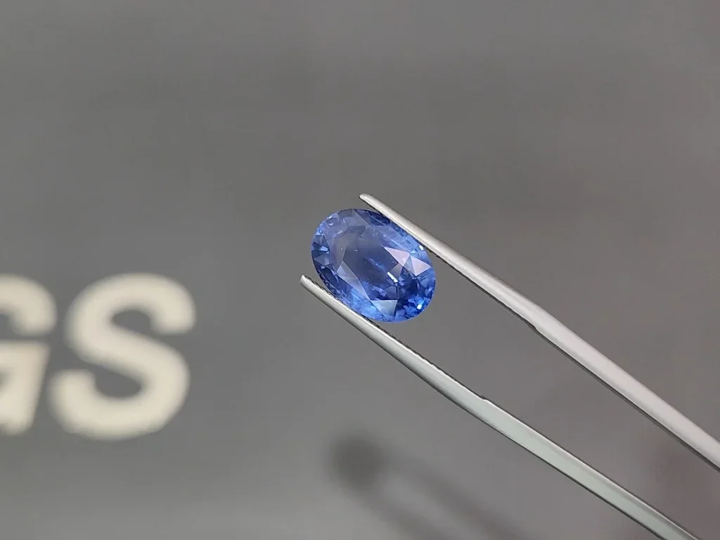 Unheated blue sapphire with rutile silk effect in oval cut 6.54 carats, Sri Lanka Image №3