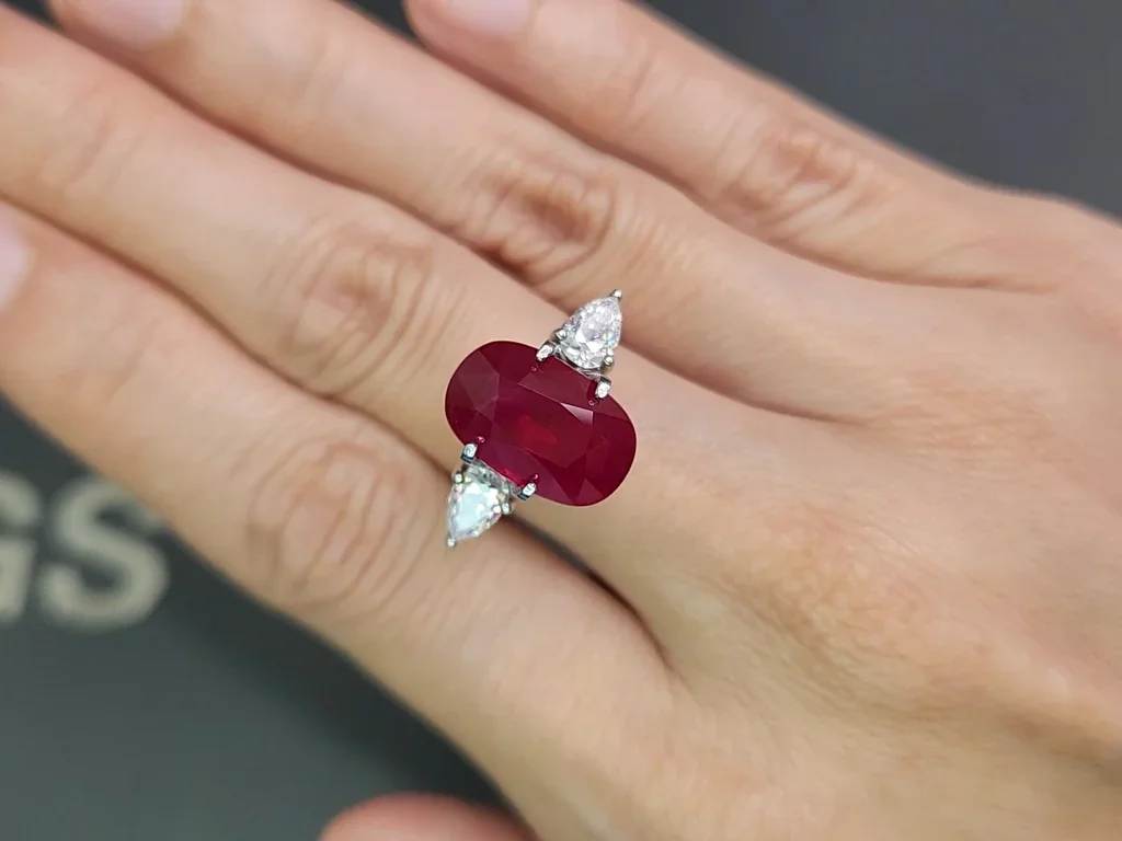 Ruby Pigeon Blood cushion cut 7.75 carats, Burma Image №5
