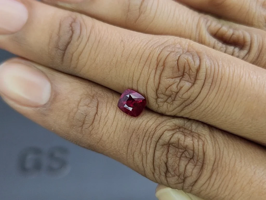 Unheated ruby Pigeon blood cushion cut 1.05 carats, Mozambique Image №2