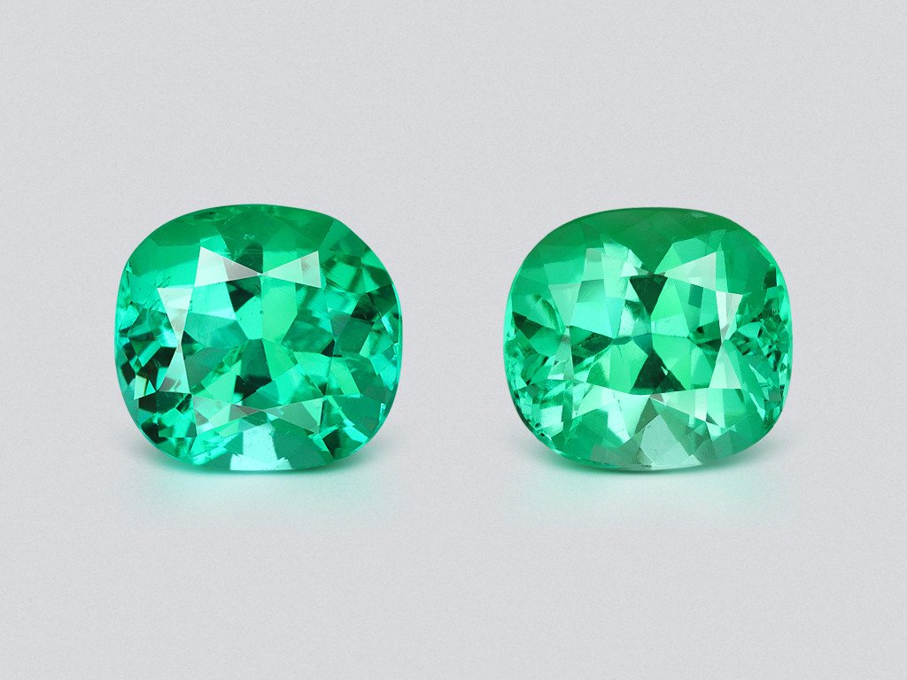 Pair of emeralds cushion cut 4.15 carats, Colombia Image №1