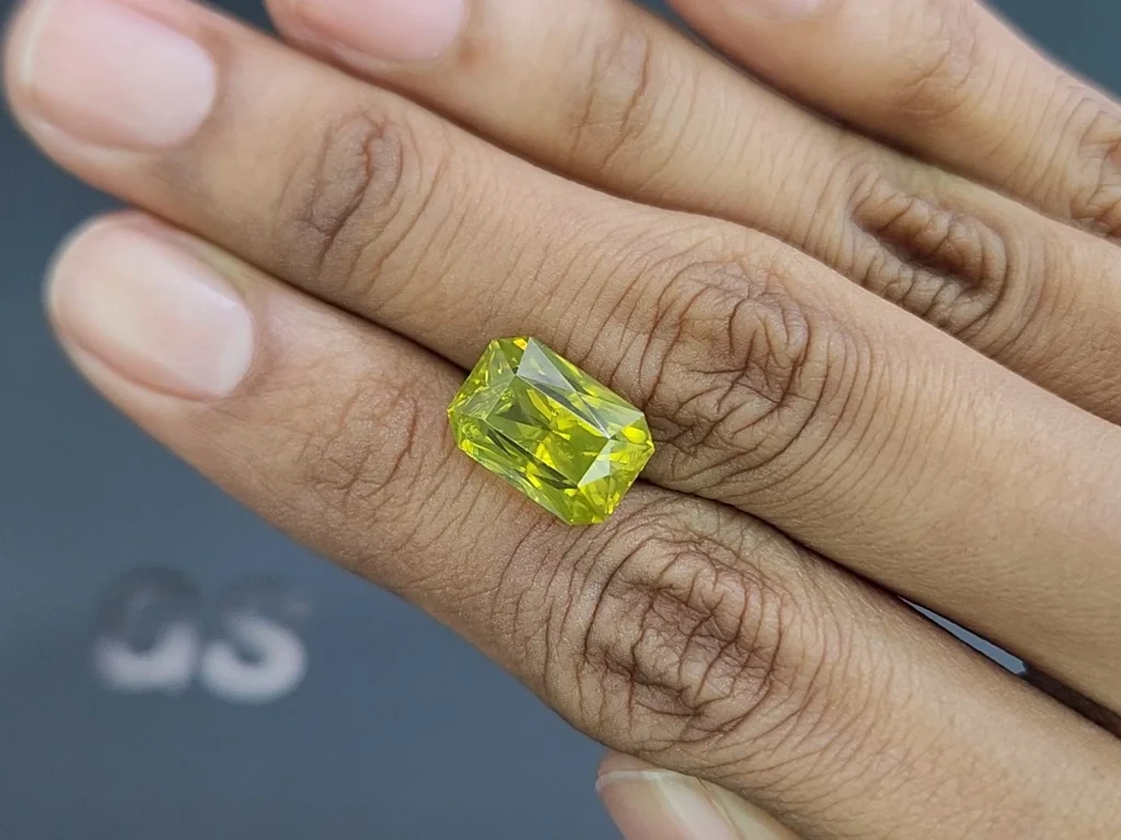 Yellow zircon radiant cut 11.32 carats,Tanzania Image №2