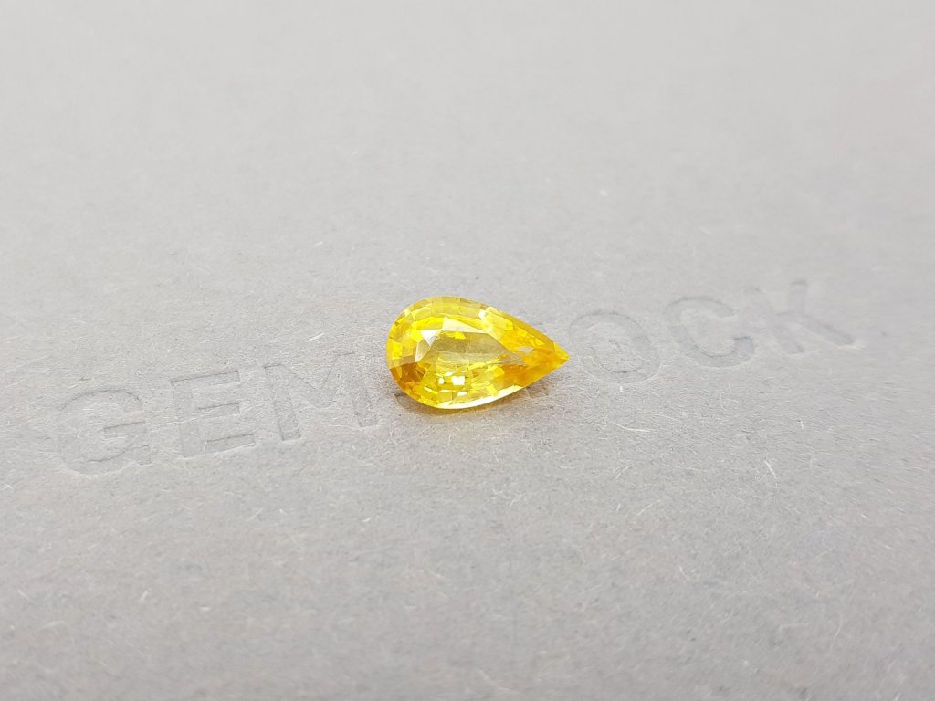 Intense pear cut yellow sapphire 2.50 ct, Sri Lanka Image №2