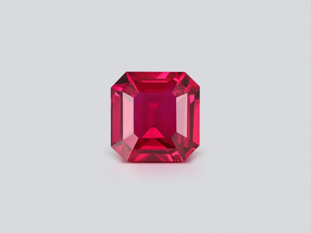 Pigeon's blood red ruby in octagon cut 2.02 ct, Mozambique Image №1