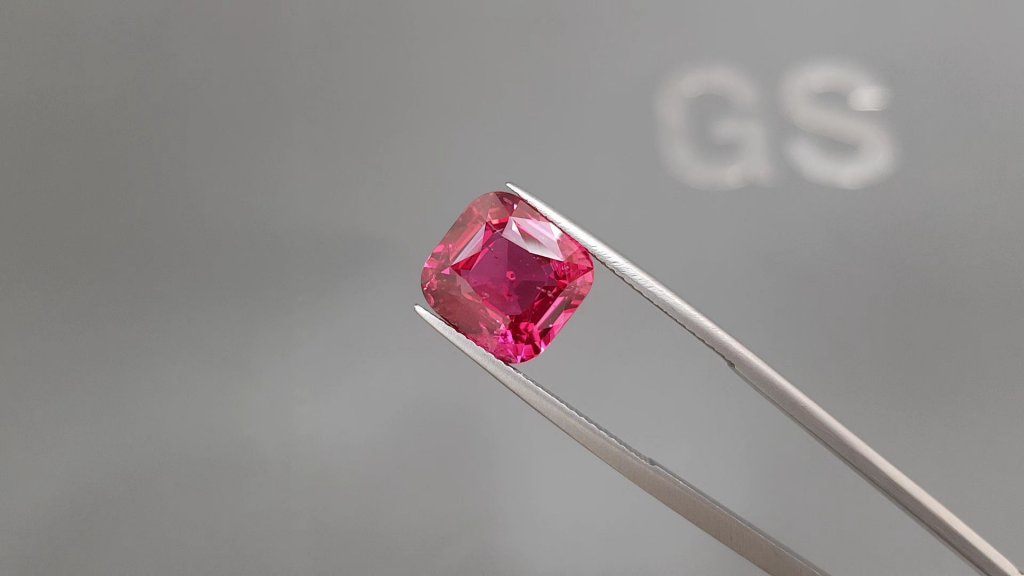 Vivid red-pink Mahenge spinel in cushion cut 8.14 carats, Tanzania Image №3