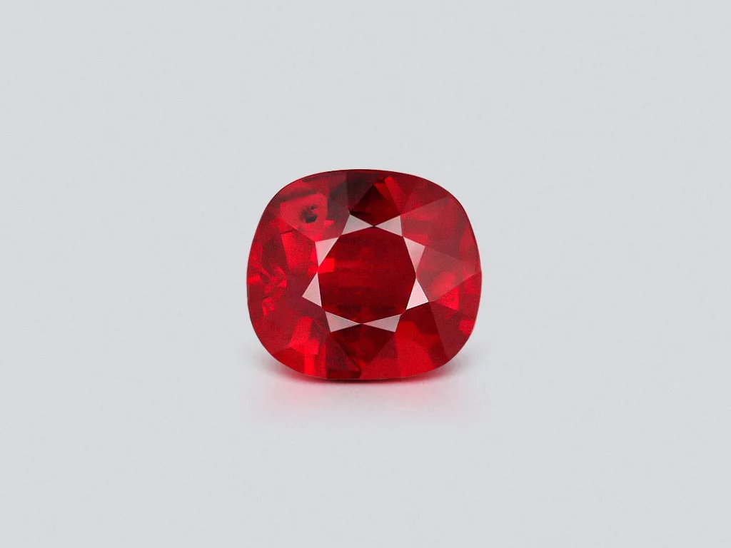 Unheated Pigeon's Blood ruby 2.05 carats in cushion cut, Mozambique Image №1