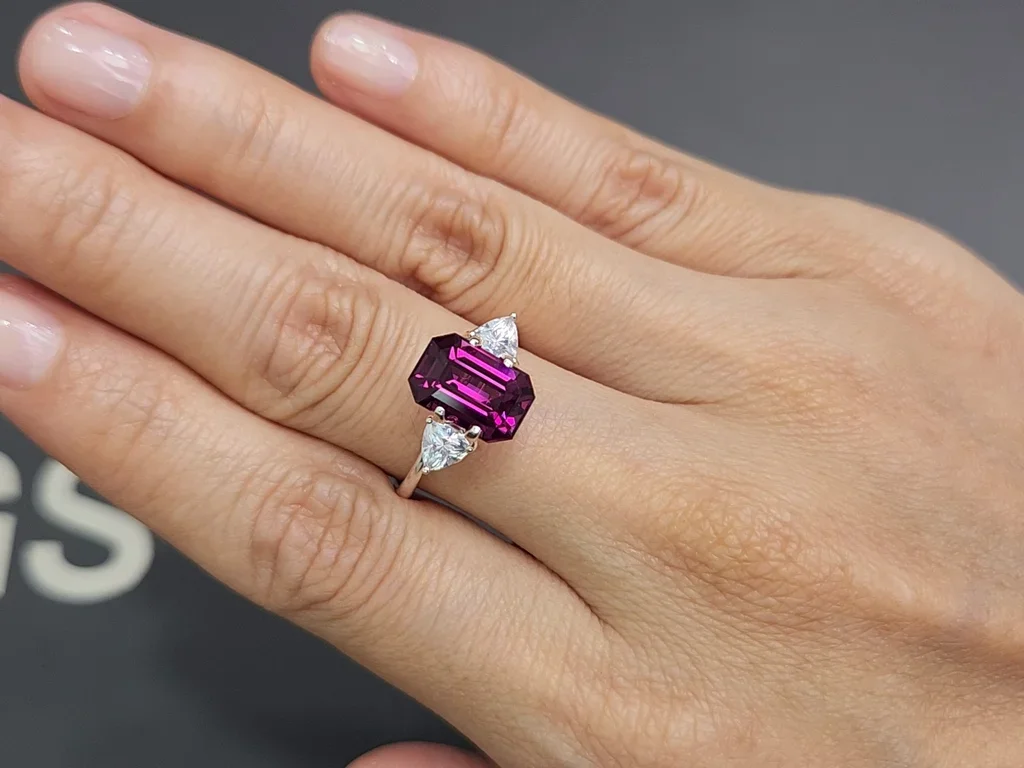 Intense purple umbalite garnet in octagon cut 4.63 carats Image №5