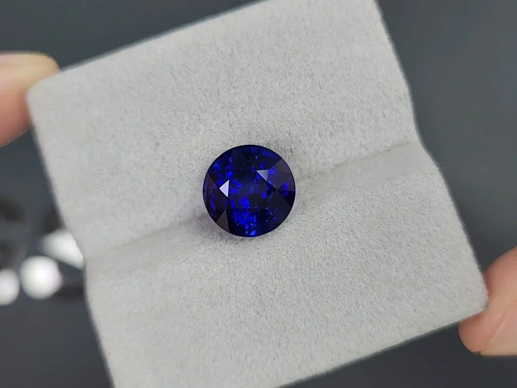 Royal Blue sapphire in round cut 6.03 carats, Sri Lanka  Image №4