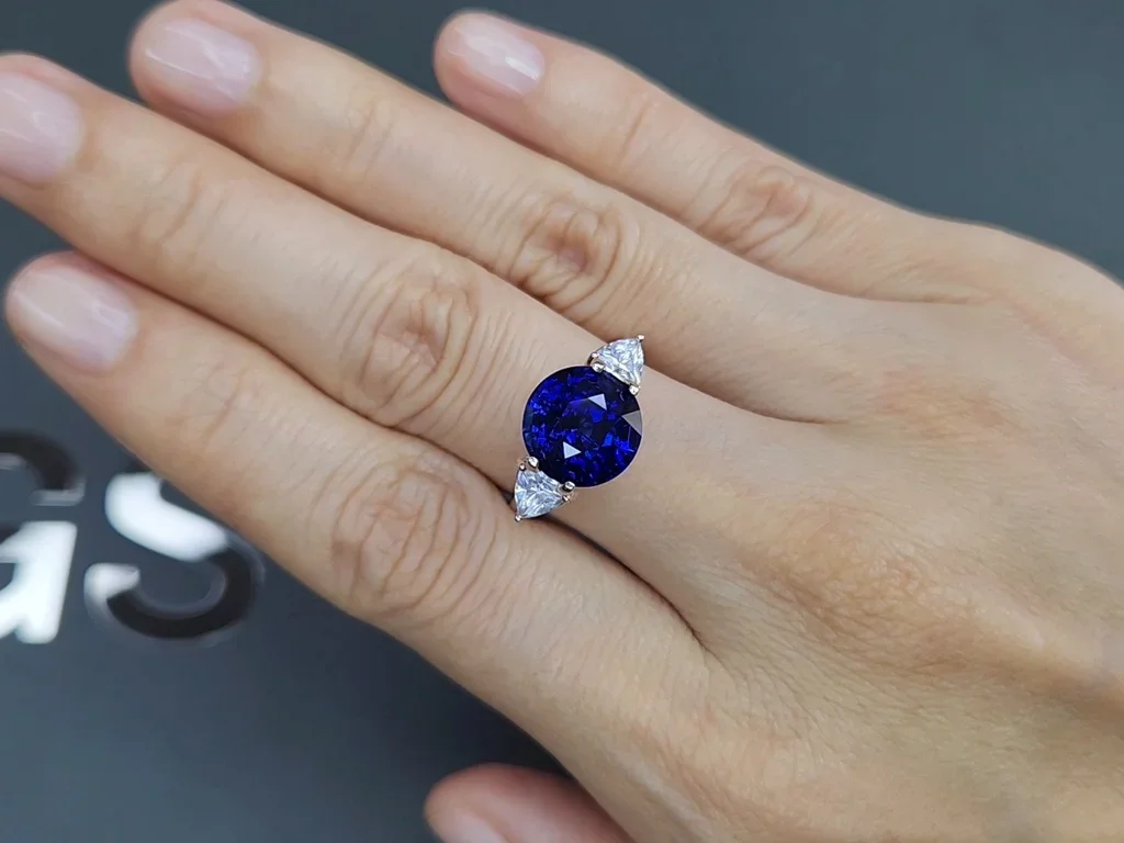Royal Blue sapphire in round cut 6.03 carats, Sri Lanka  Image №5