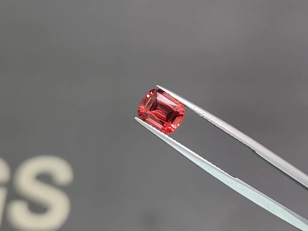 Spinel Mahenge Vibrant red pink cushion cut 2.34 carats, Tanzania   Image №3