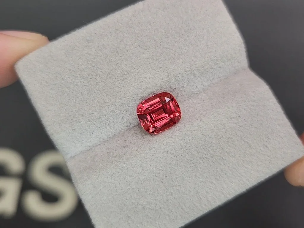 Spinel Mahenge Vibrant red pink cushion cut 2.34 carats, Tanzania   Image №4