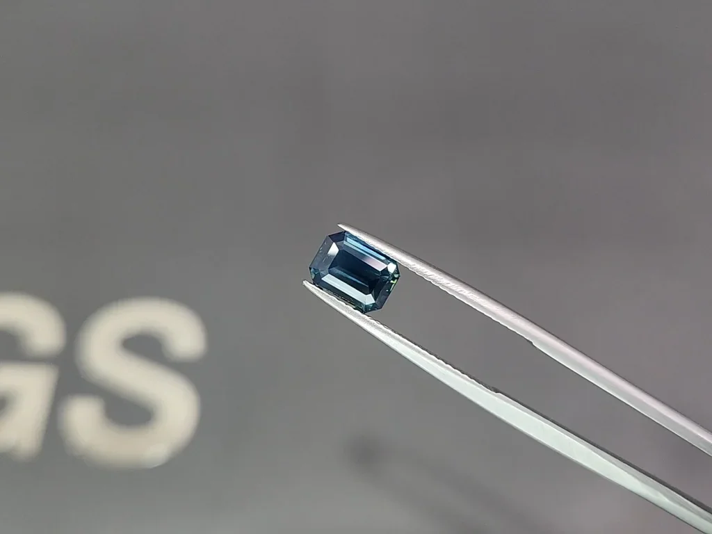 Unheated Teal sapphire octagon cut 2.04 carats, Sri Lanka Image №3