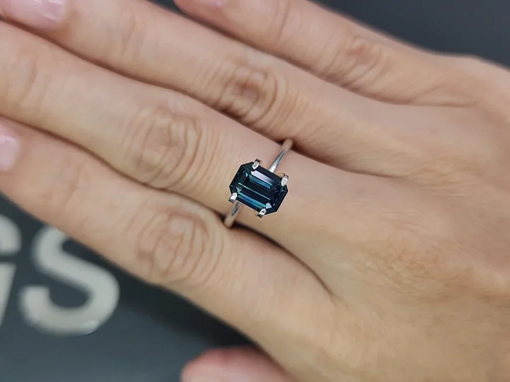 Unheated Teal sapphire octagon cut 2.04 carats, Sri Lanka Image №5