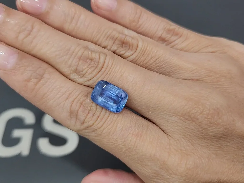 Unheated blue sapphire cushion cut 7.51 carats, Sri Lanka Image №2