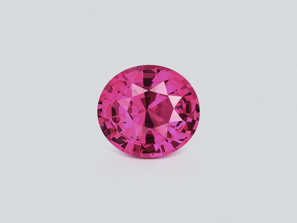 Spinel Mahenge Vivid Pink oval cut 2.60 carats, Tanzania   Image №1