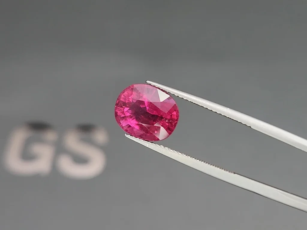 Tourmaline rubellite cushion cut 6.08 carats, Africa Image №3