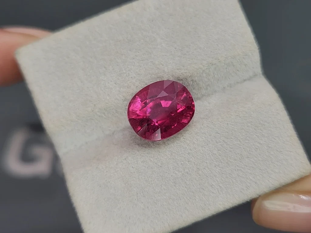 Tourmaline rubellite cushion cut 6.08 carats, Africa Image №4