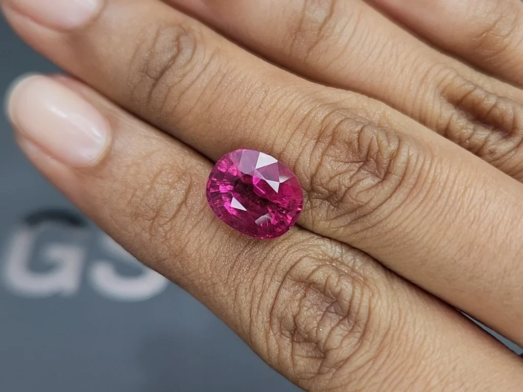 Tourmaline rubellite cushion cut 6.08 carats, Africa Image №2