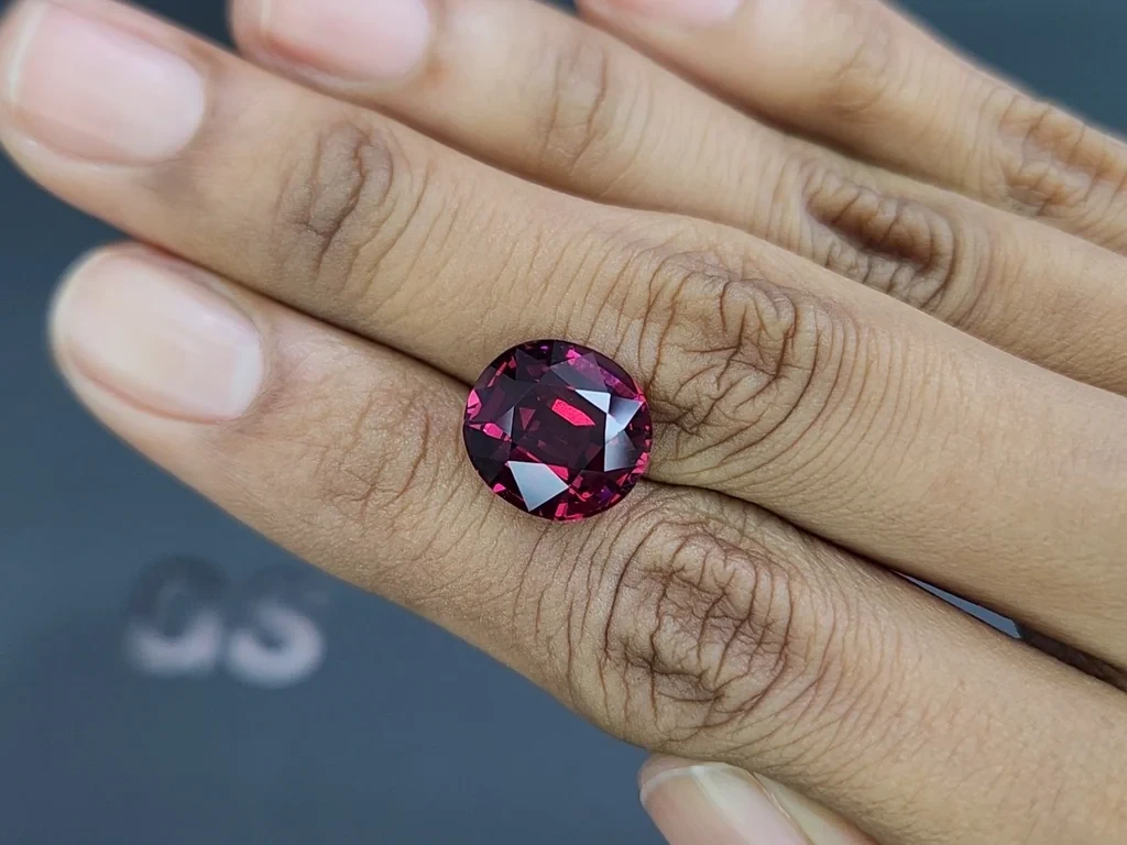 Garnet rhodolite oval cut 8.32 carats, Tanzania Image №2