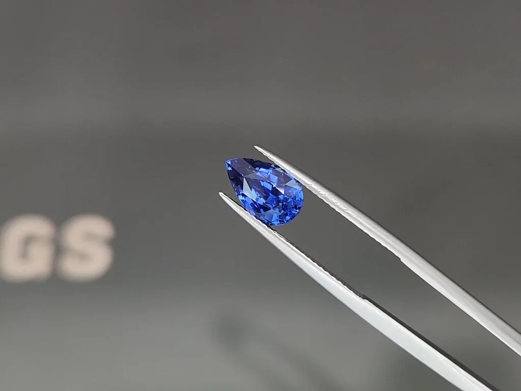 Blue sapphire pear cut 3 .09 carats, Sri Lanka Image №3