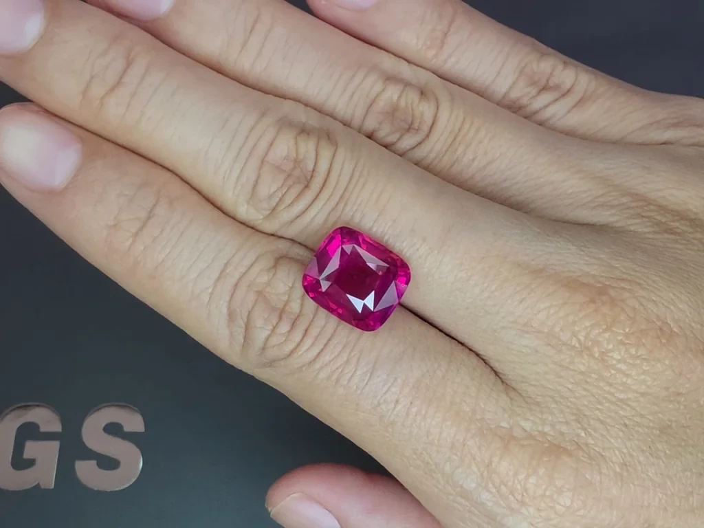 Unheated ruby Vivid pink red cushion cut 8.05 carats, Mozambique Image №2