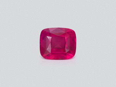 Unheated ruby Vivid pink red cushion cut 8.05 carats, Mozambique photo