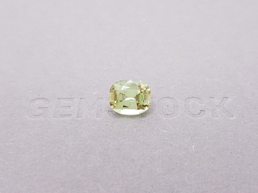Ring with greenish-yellow tourmaline 3.37 carats and diamonds in 18-carat white gold Image №4