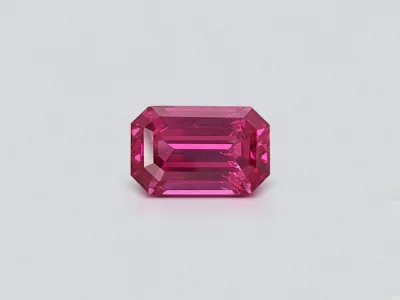 Vibrant pink Mahenge spinel 6.15 ct, Tanzania photo