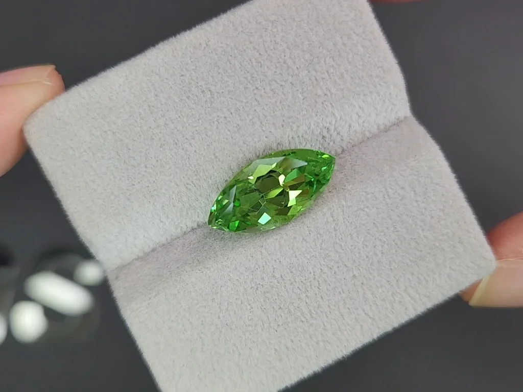 Neon green tsavorite in marquise cut 6.07 ct, Kenya Image №4