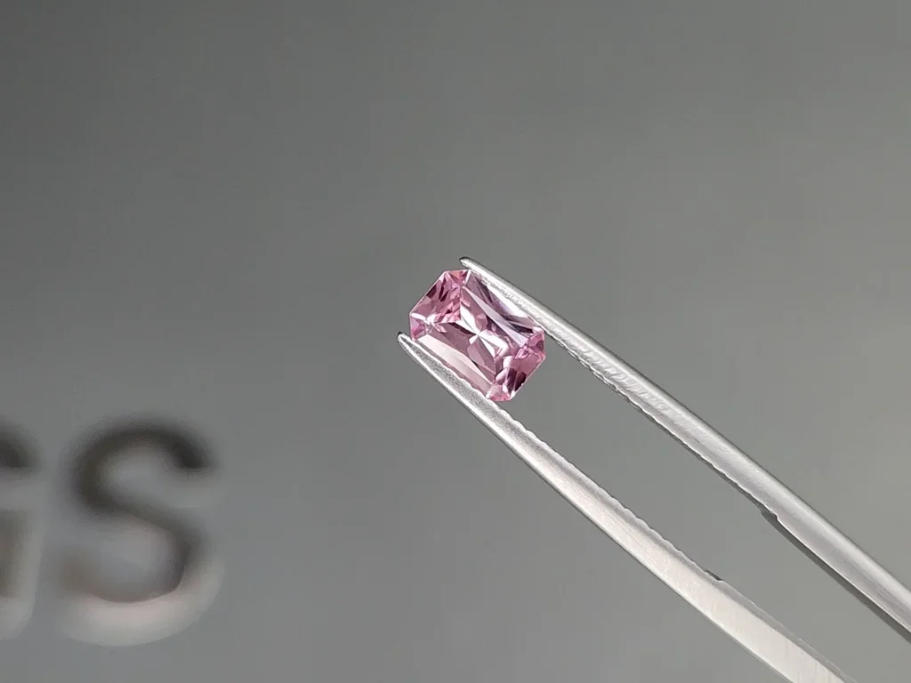 Unheated sapphire (Baby Pink) radiant cut 0.79 carats, Madagascar Image №3