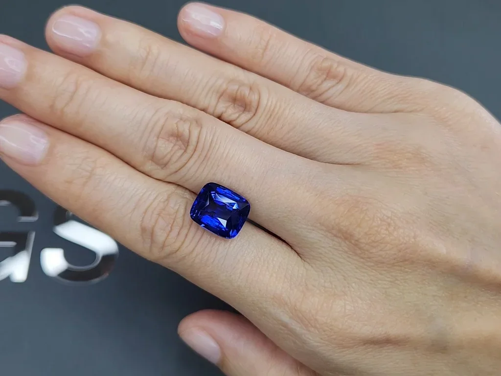 Royal Blue sapphire in cushion cut 7.50 carats, Sri Lanka  Image №2