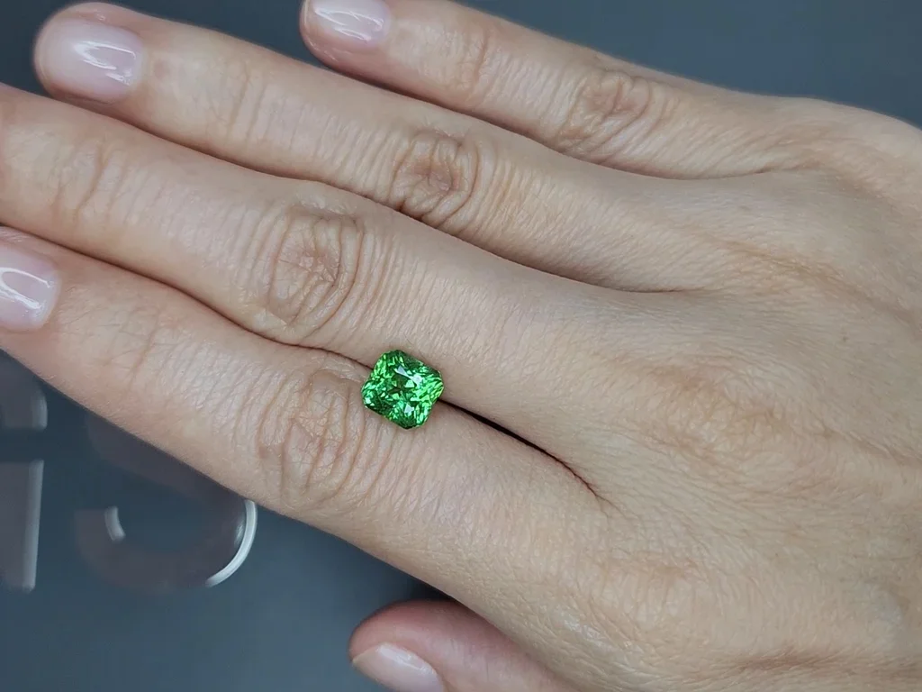 Vibrant green tsavorite garnet in radiant cut 2.52 carats, Tanzania  Image №2