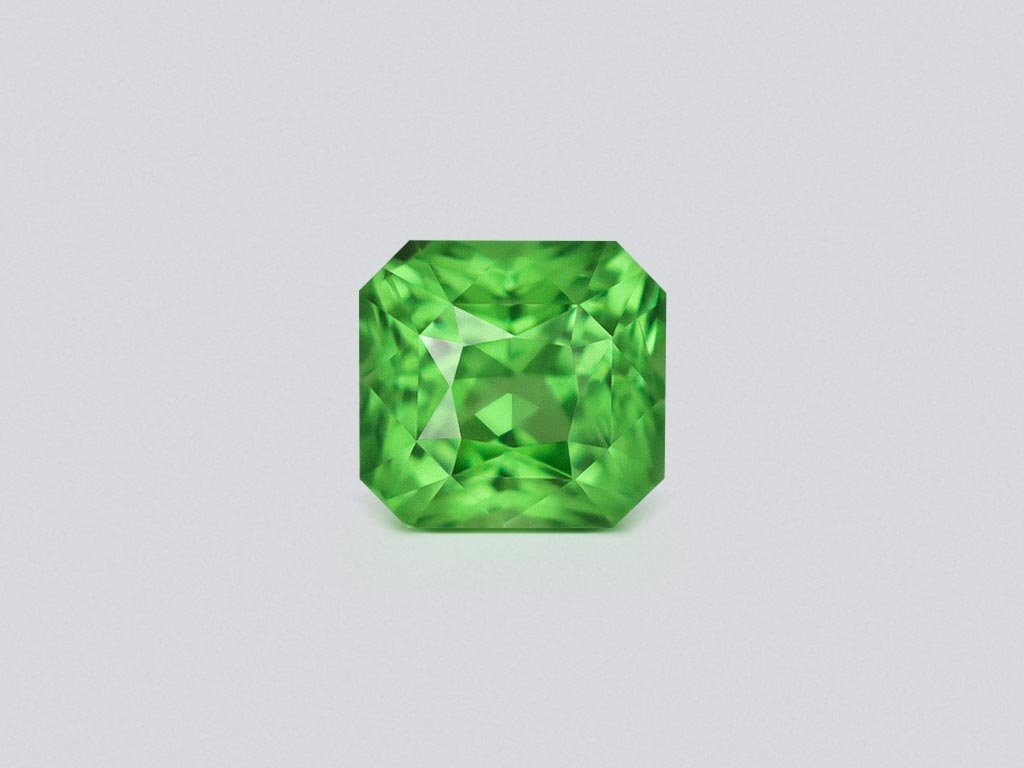Vibrant green tsavorite garnet in radiant cut 2.52 carats, Tanzania  Image №1
