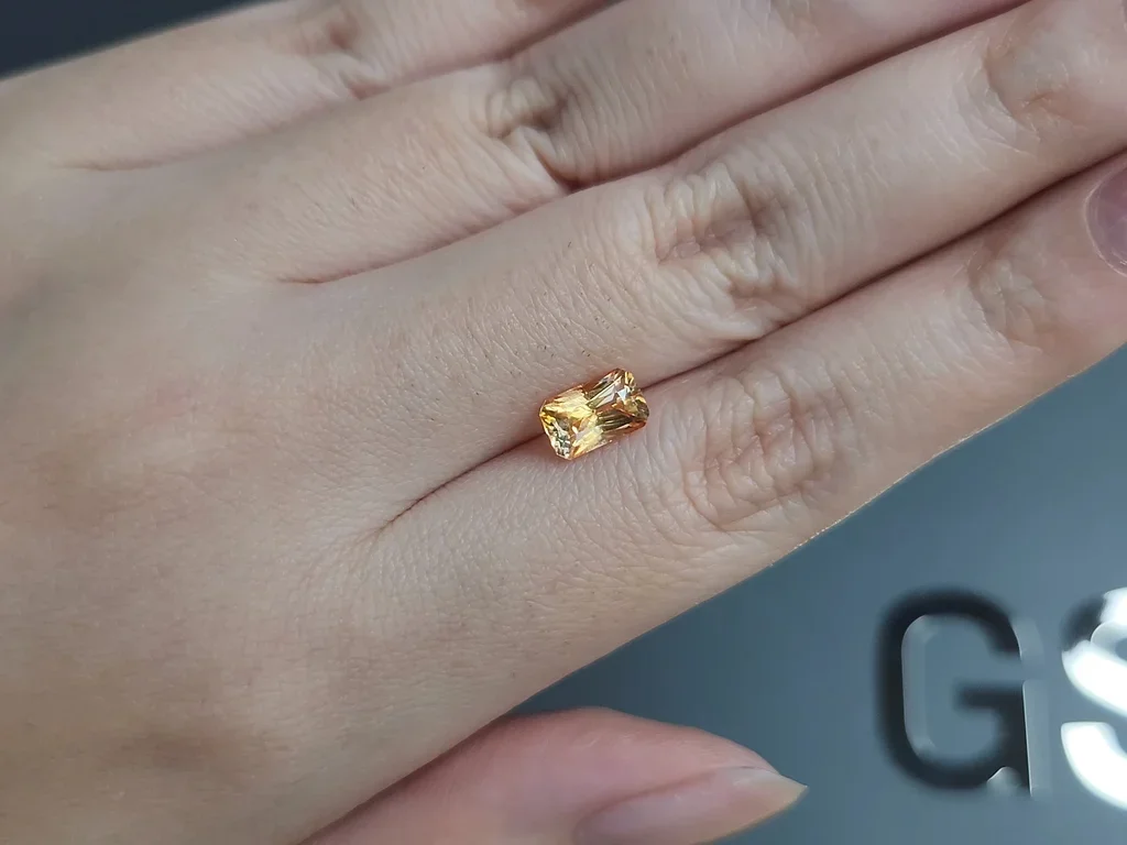Vivid yellow sapphire in radiant cut 1.58 carats, Sri Lanka Image №2