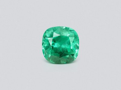 Emerald cushion cut 1.97 carats photo