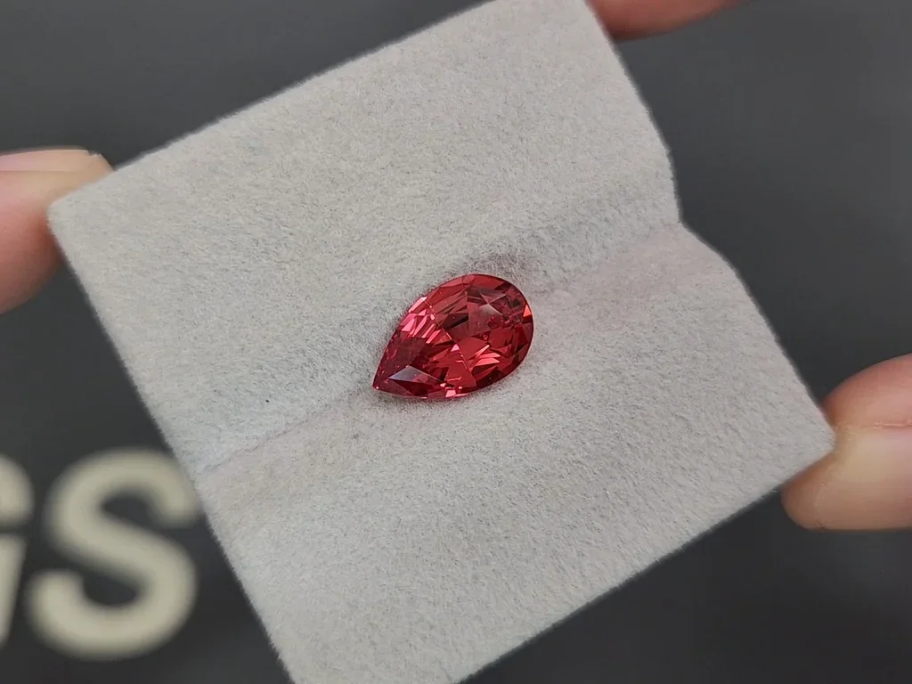 Spinel Mahenge Vibrant pink red 3.63 carats pear cut 3.63 carats, Tanzania Image №4
