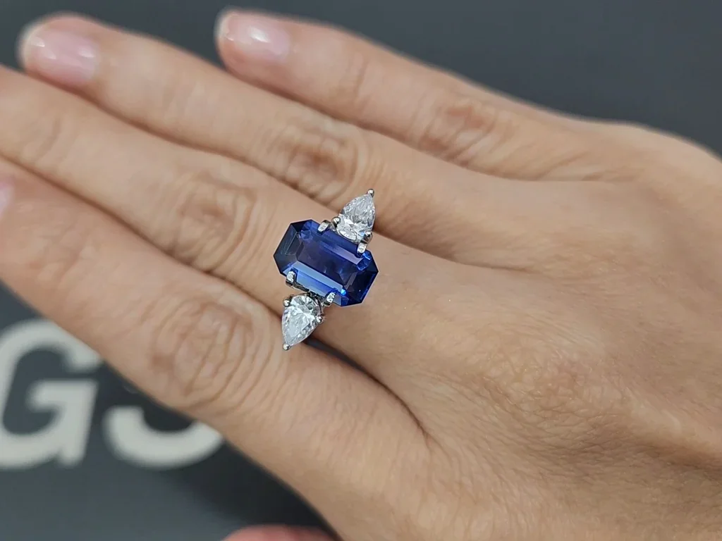 Unheated sapphire Royal Blue octagon cut 3.01 carats, Sri Lanka Image №5