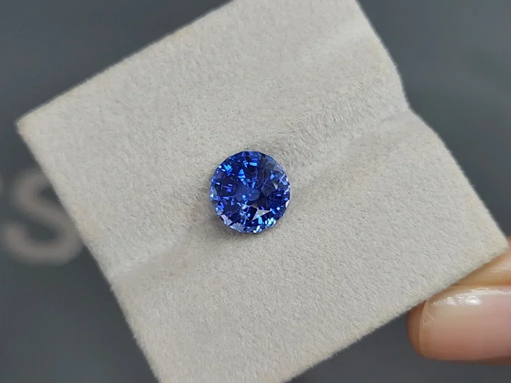Sapphire Cornflower Blue round cut 4.14 carats, Sri Lanka Image №4