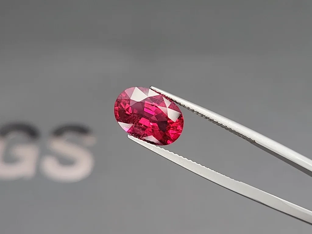 Tourmaline rubellite oval cut 4.44 carats, Africa Image №3