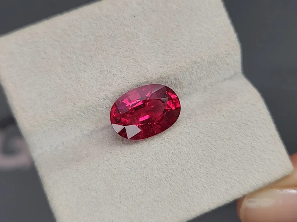 Tourmaline rubellite oval cut 4.44 carats, Africa Image №4