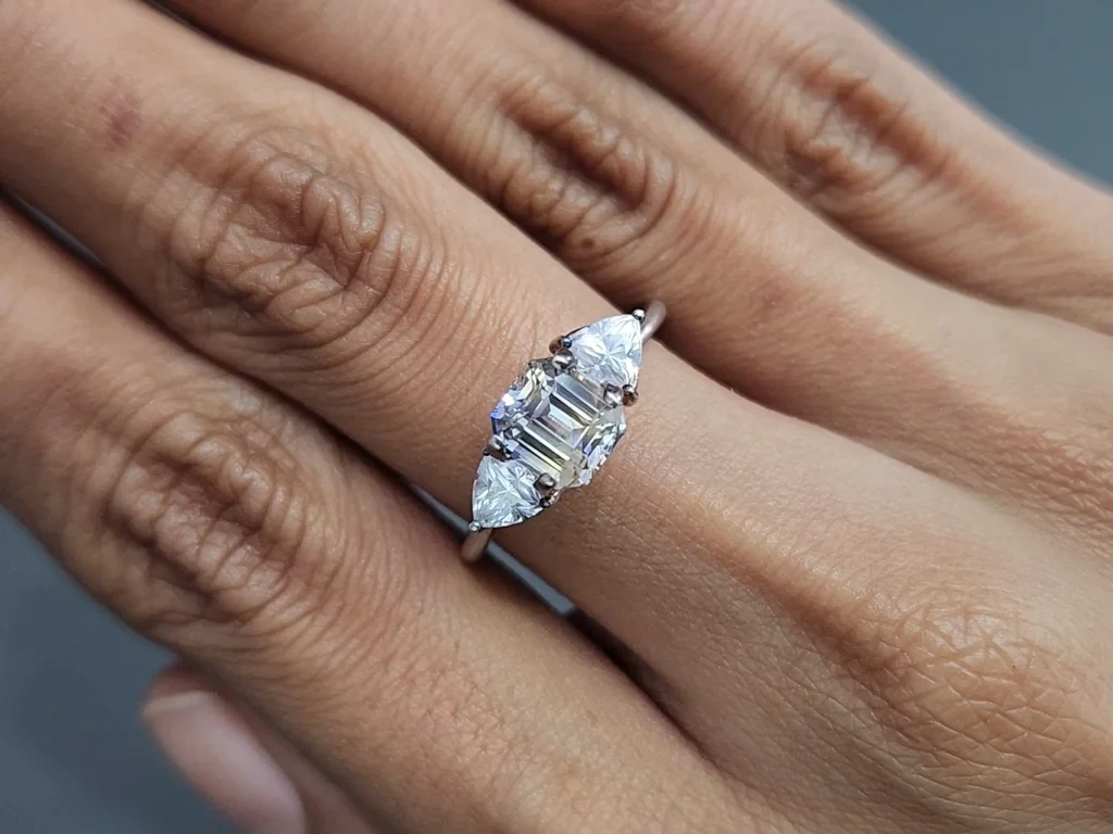 Unheated sapphire Bi-color octagon cut 2.01 carats, Madagascar Image №5