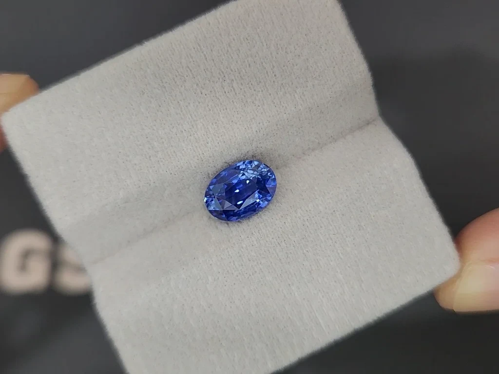 Blue sapphire oval cut 2.50 carats, Sri Lanka Image №4