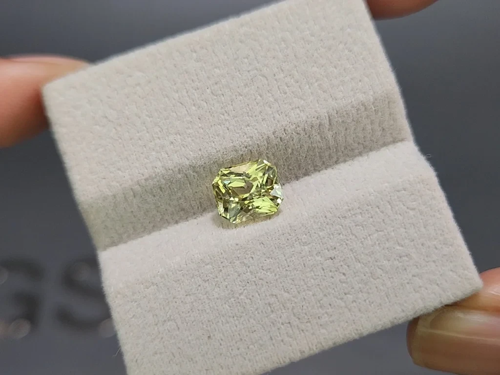 Chrysoberyll radiant cut 2.58 carats, Sri Lanka Image №4
