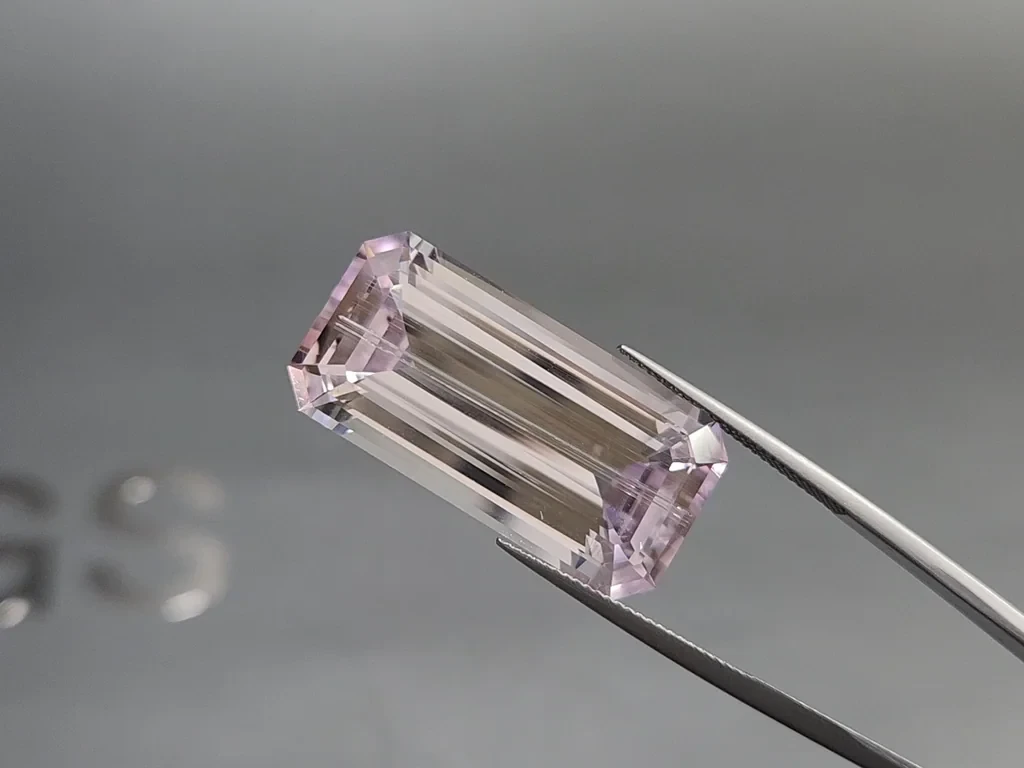Light lilac kunzite octagon cut 39.97 carats, Pakistan  Image №3