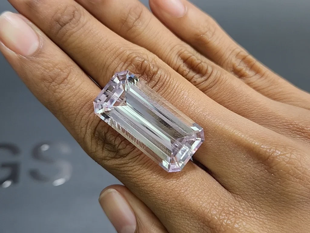 Light lilac kunzite octagon cut 39.97 carats, Pakistan  Image №5