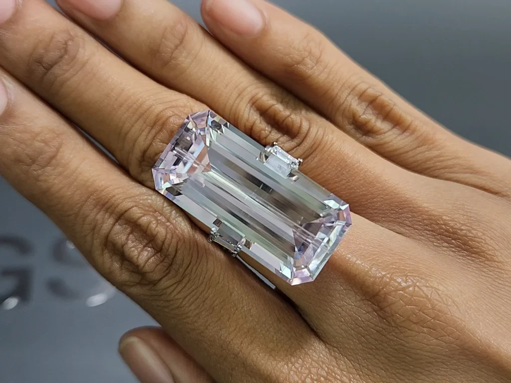 Light lilac kunzite octagon cut 39.97 carats, Pakistan  Image №2