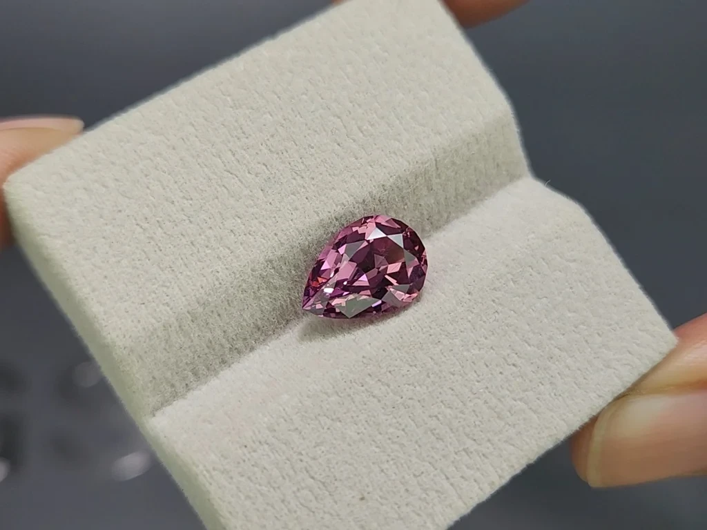 Garnet rhodolite pear cut 3.93 carats, Madagascar Image №4