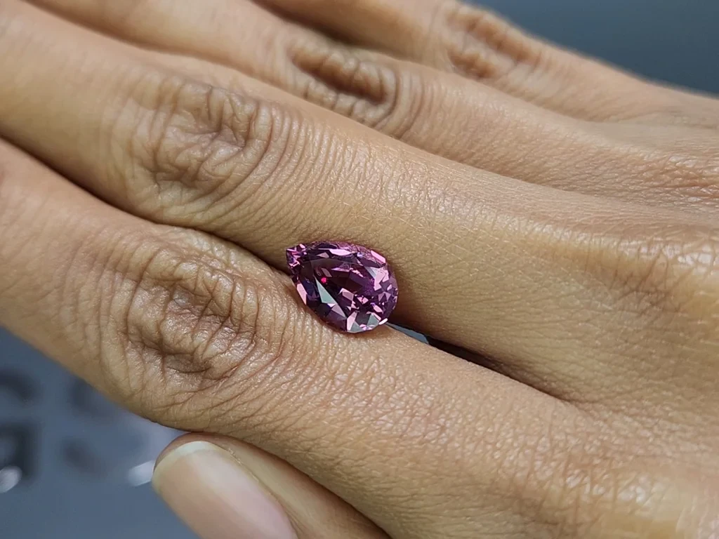 Garnet rhodolite pear cut 3.93 carats, Madagascar Image №2