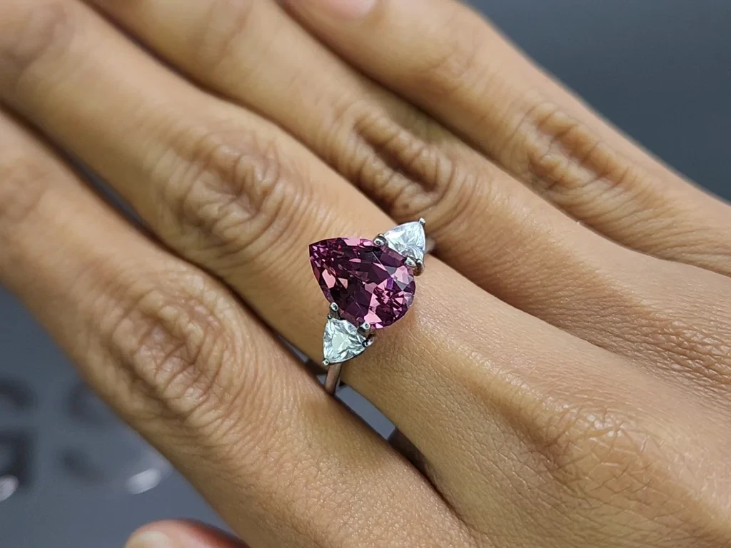 Garnet rhodolite pear cut 3.93 carats, Madagascar Image №5