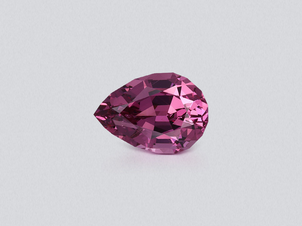 Garnet rhodolite pear cut 3.93 carats, Madagascar Image №1